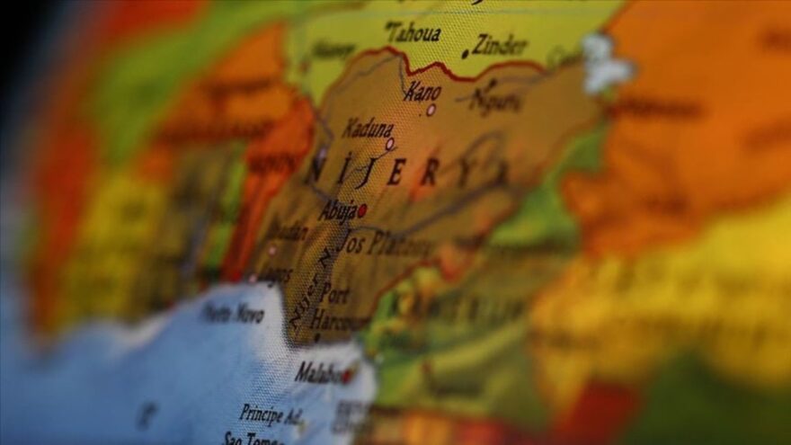 Nijerya’da Yolcu Kamyonu Devrildi: 10 Kayıp, 20 Yaralı